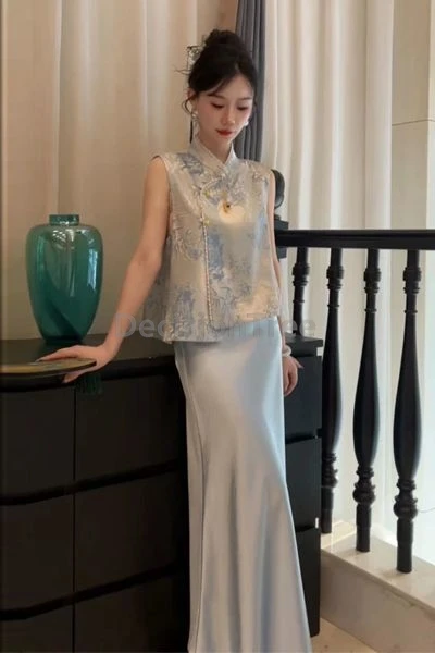 2025 advanced sense gentle fashionable chinese clothing set jacquard sleeveless qipao vest top temperament versatile skirt
2025 advanced sense gentle fashionable chinese clothing set jacquard sleeveless qipao vest top temperament versatile skirt