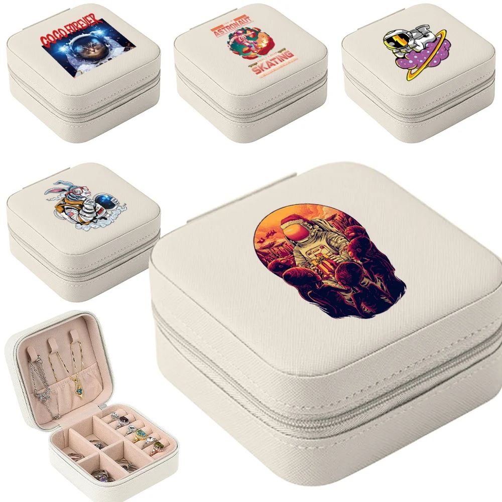 Портативная шкатулка для украшений, женский дорожный футляр для ювелирных изделий, мини-кожаный органайзер для хранения украшений с рисунком астронавта
Портативная шкатулка для украшений, женский дорожный футляр для ювелирных изделий, мини-кожаный органайзер для хранения украшений с рисунком астронавта