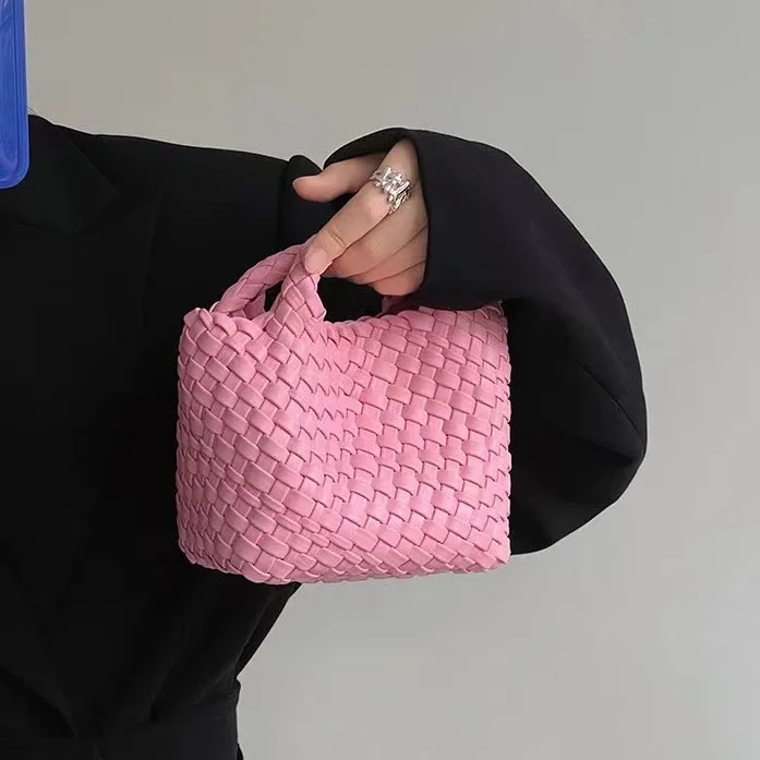 SEMALAYA Advanced sense woven hand mini bag portable bucket bag 2025 new basket Tote crossbody bag women's fashion
SEMALAYA Advanced sense woven hand mini bag portable bucket bag 2025 new basket Tote crossbody bag women's fashion