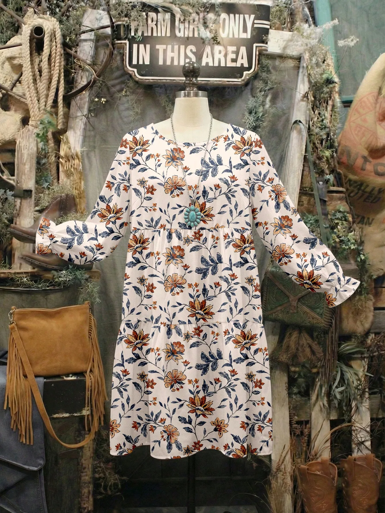 Women's Tiered Floral Print Midi Dress with Bell Sleeves, Vintage-Inspired Casual Wear
Women's Tiered Floral Print Midi Dress with Bell Sleeves, Vintage-Inspired Casual Wear