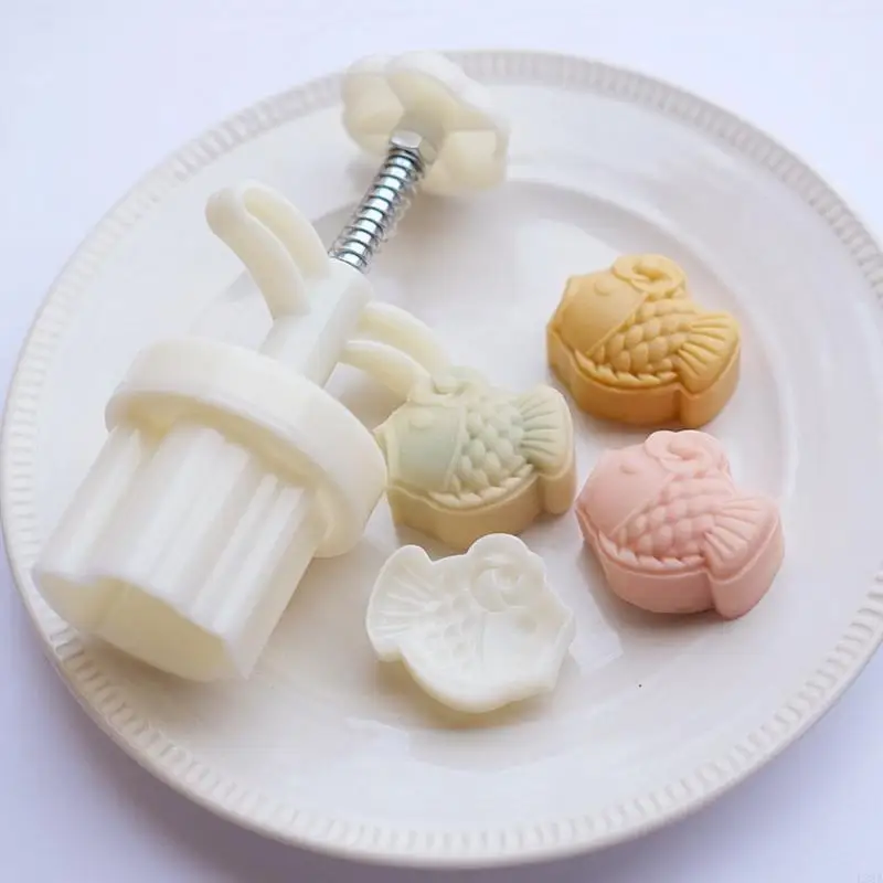 Plastic Material Mooncake Molds Stamps Moon Cake Mould Cartoon Fish Shaped DIY Baking Moulds for Mid-Autumn Festival Use
Plastic Material Mooncake Molds Stamps Moon Cake Mould Cartoon Fish Shaped DIY Baking Moulds for Mid-Autumn Festival Use