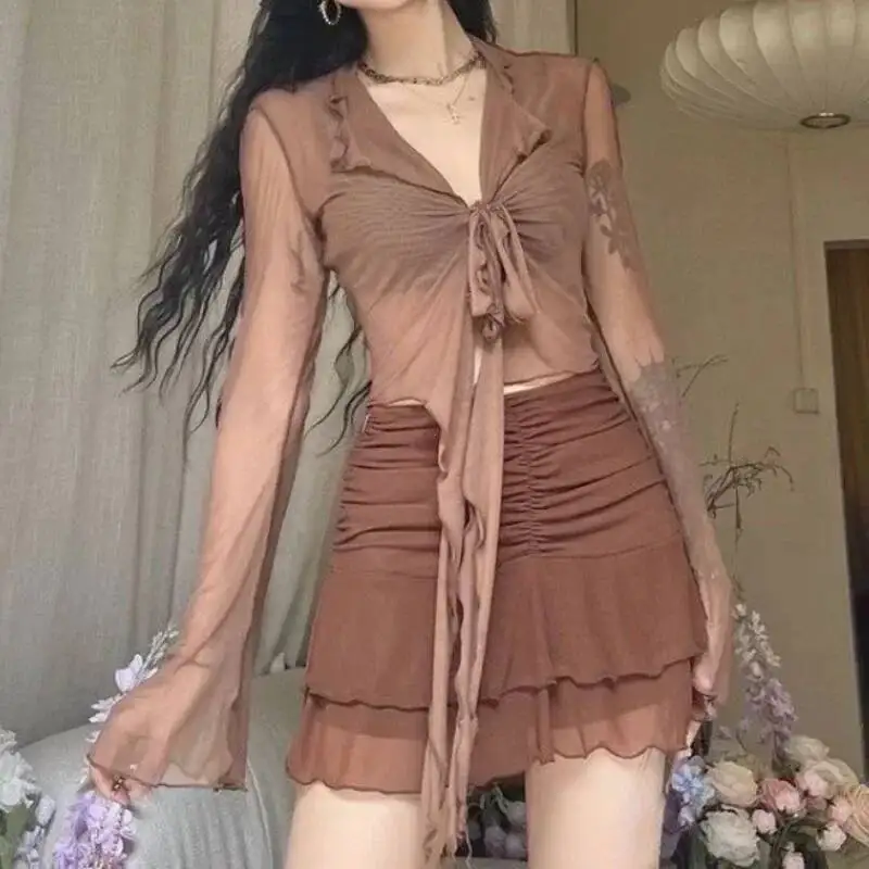 Long Flare Sleeve Sexy Sweet Hot Girls Korean Blouses For Women Lace-Up Mesh Fashion Style All-Match Solid Design Elegant Casual
Long Flare Sleeve Sexy Sweet Hot Girls Korean Blouses For Women Lace-Up Mesh Fashion Style All-Match Solid Design Elegant Casual