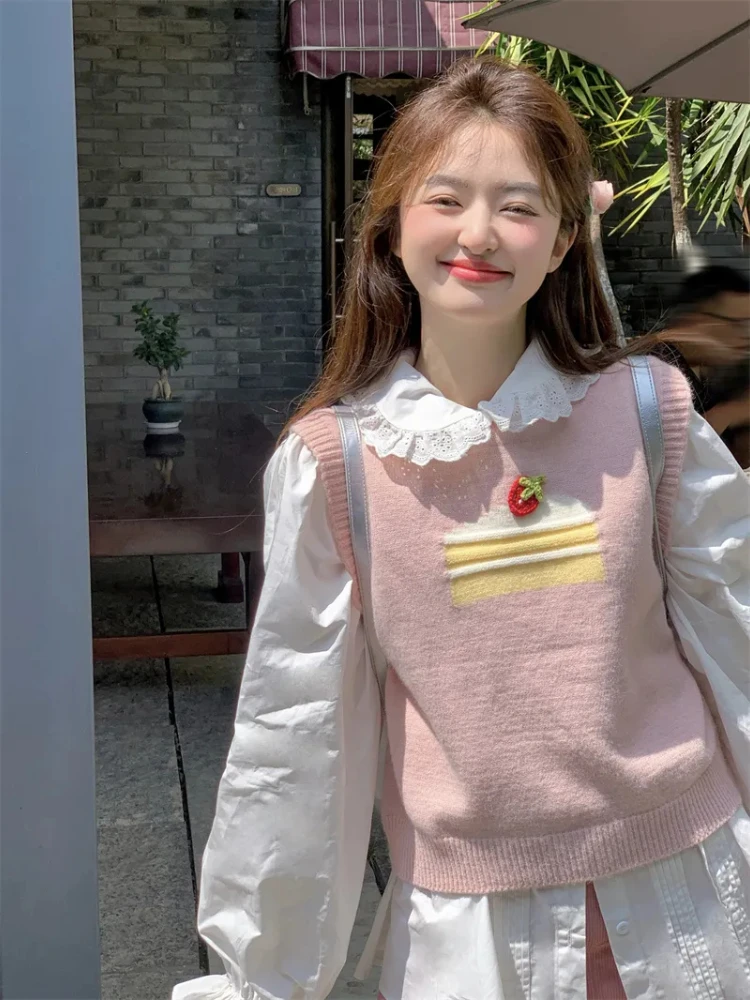 Sweet Knitted Vest Women Japanese Y2k Round Neck Sleeveless Slim Fit Short Pullover 2025 Autumn Fashion Overlap Sweater
Sweet Knitted Vest Women Japanese Y2k Round Neck Sleeveless Slim Fit Short Pullover 2025 Autumn Fashion Overlap Sweater