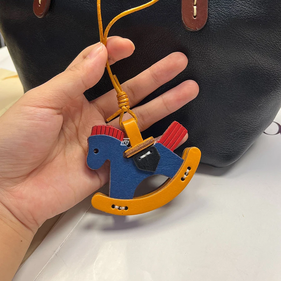 New Leather Decorative Miniature Horse Keychain Mirror Swinging Horse Bag Charm Jewelry Accessory for Women Car Key Ring
New Leather Decorative Miniature Horse Keychain Mirror Swinging Horse Bag Charm Jewelry Accessory for Women Car Key Ring