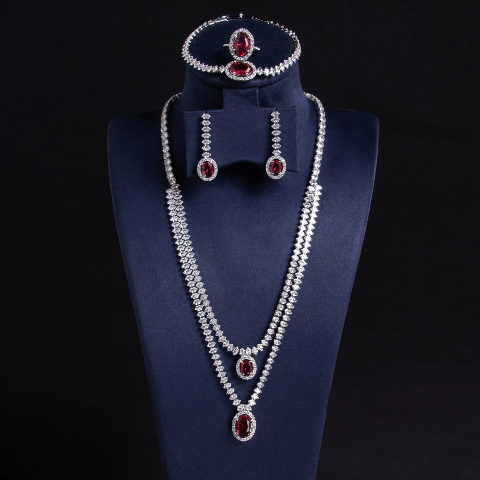 Bridal geometric zircon micro-inlaid necklace, earrings, bracelet, and ring set wedding accessories
Bridal geometric zircon micro-inlaid necklace, earrings, bracelet, and ring set wedding accessories