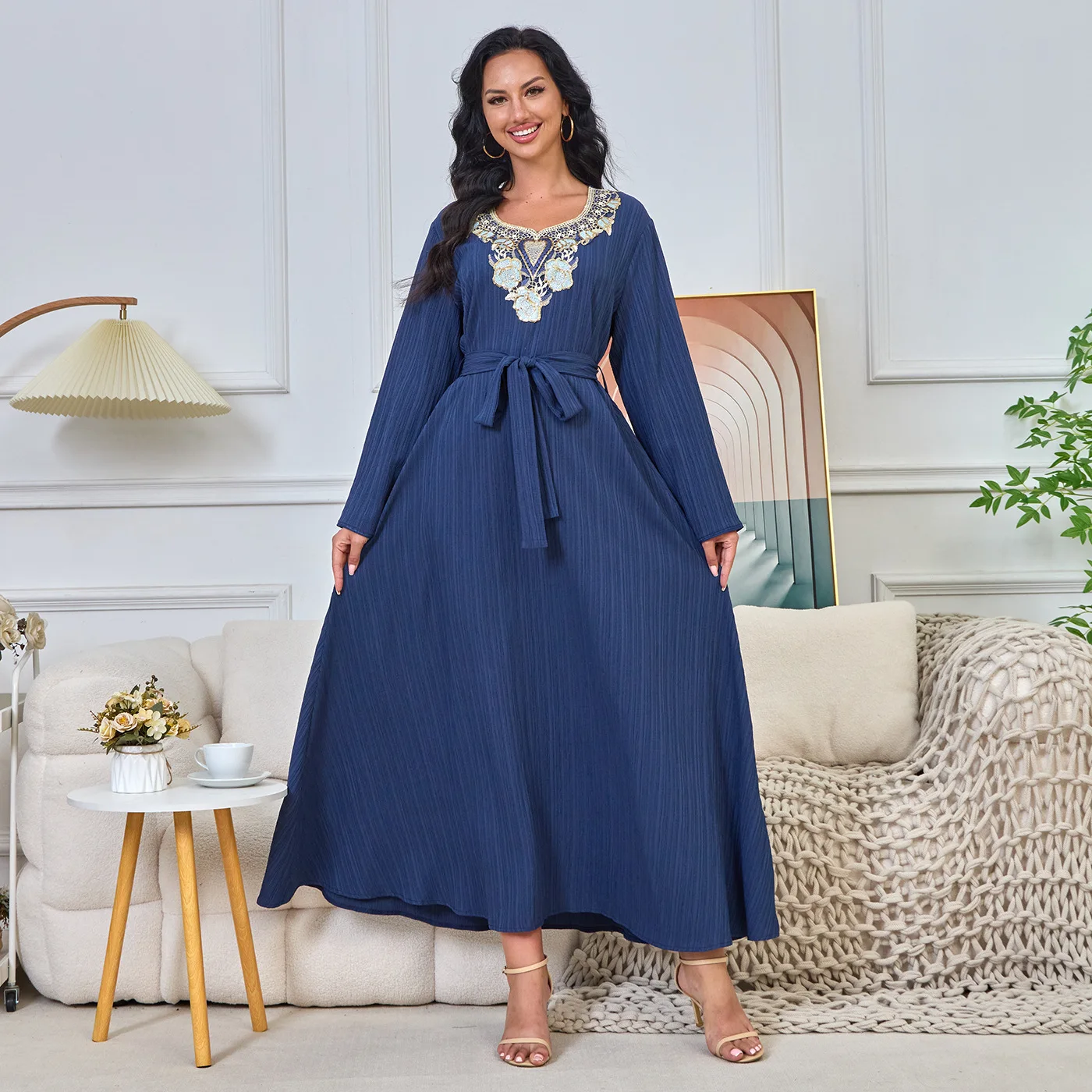 New Muslim Embroidered Beaded Evening Dress for Women National Style A Line Kaftan Dubai O Neck Plus Size Long Sleeves Robe 2025
New Muslim Embroidered Beaded Evening Dress for Women National Style A Line Kaftan Dubai O Neck Plus Size Long Sleeves Robe 2025