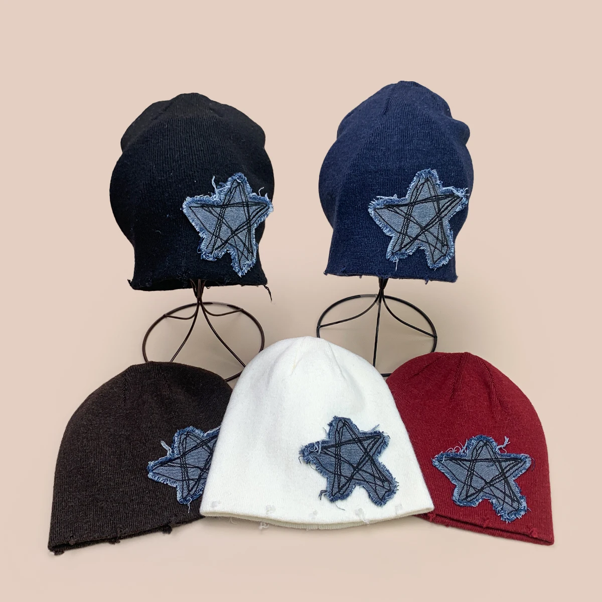 Korean Simple Patch Five-pointed Star Knitted Hats New Men Women Personal Warm Retro Fashion Street Versatile ins Casual Beanies
Korean Simple Patch Five-pointed Star Knitted Hats New Men Women Personal Warm Retro Fashion Street Versatile ins Casual Beanies