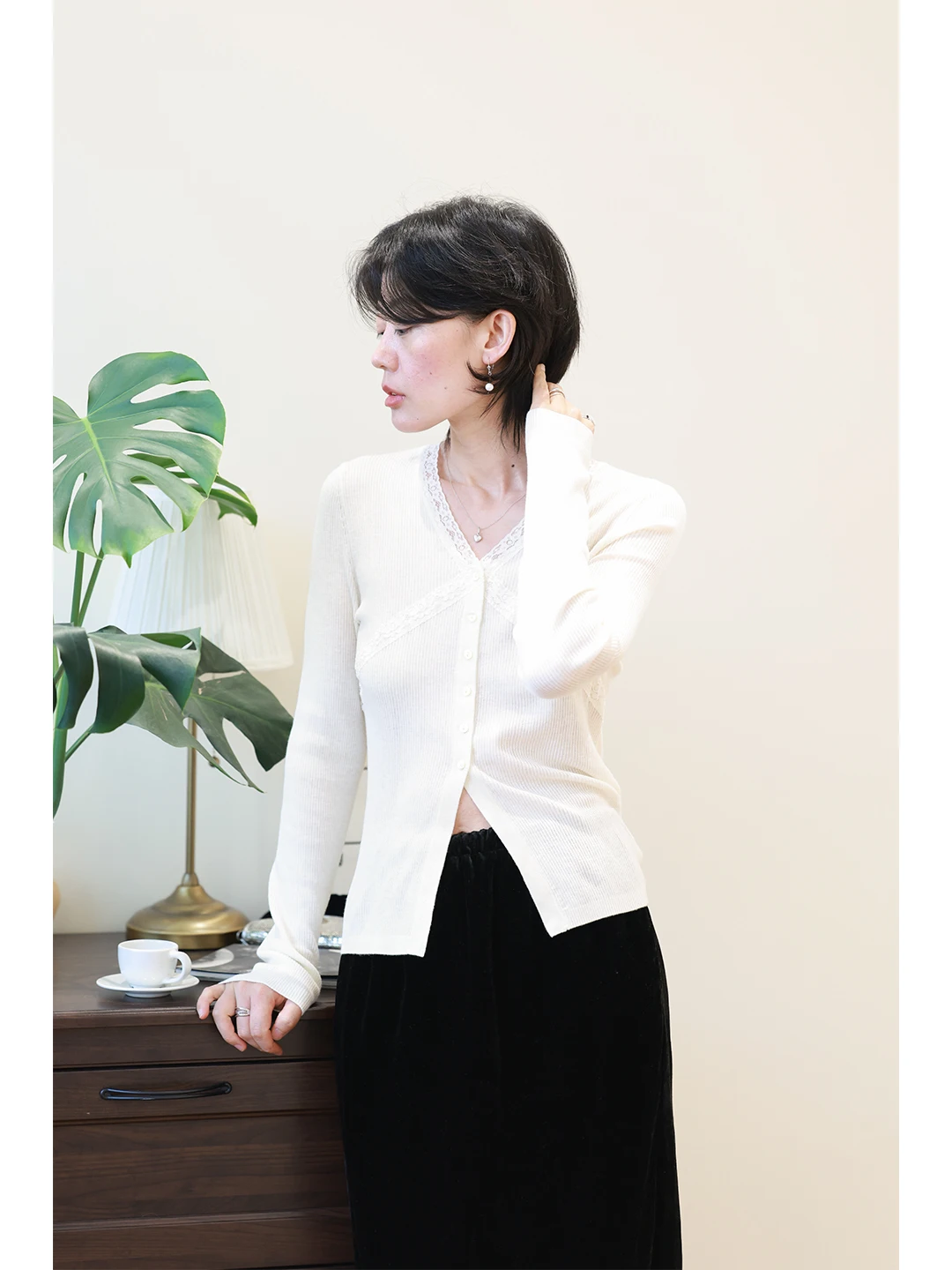 Легкий мягкий шерстяной вязаный кардиган V-Ne Long Sve, женский облегающий базовый топ, французский повседневный дышащий однотонный топ
Легкий мягкий шерстяной вязаный кардиган V-Ne Long Sve, женский облегающий базовый топ, французский повседневный дышащий однотонный топ