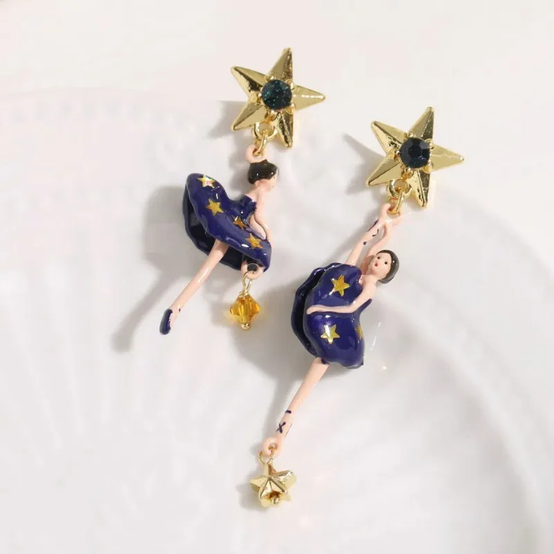 Light Luxury Blue Dress Five-pointed Star Pattern Dancing Girl Asymmetrical Stud Earrings Dangle Earrings, Ear Clip for Women
Light Luxury Blue Dress Five-pointed Star Pattern Dancing Girl Asymmetrical Stud Earrings Dangle Earrings, Ear Clip for Women