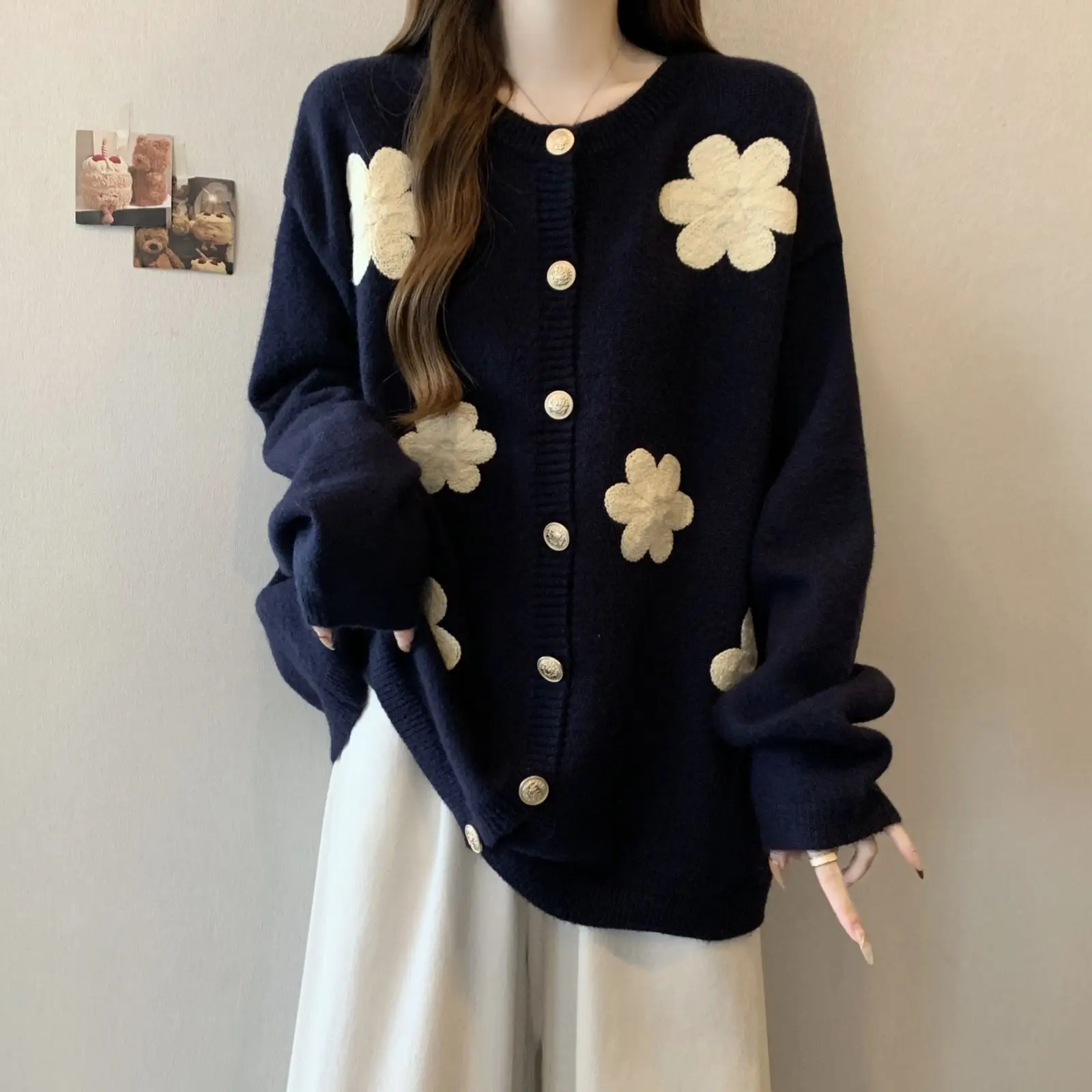 Вязаный топ с длинными рукавами и круглым вырезом с цветочной вышивкой для женщин, осенний кардиган, свитер, куртка 
Вязаный топ с длинными рукавами и круглым вырезом с цветочной вышивкой для женщин, осенний кардиган, свитер, куртка