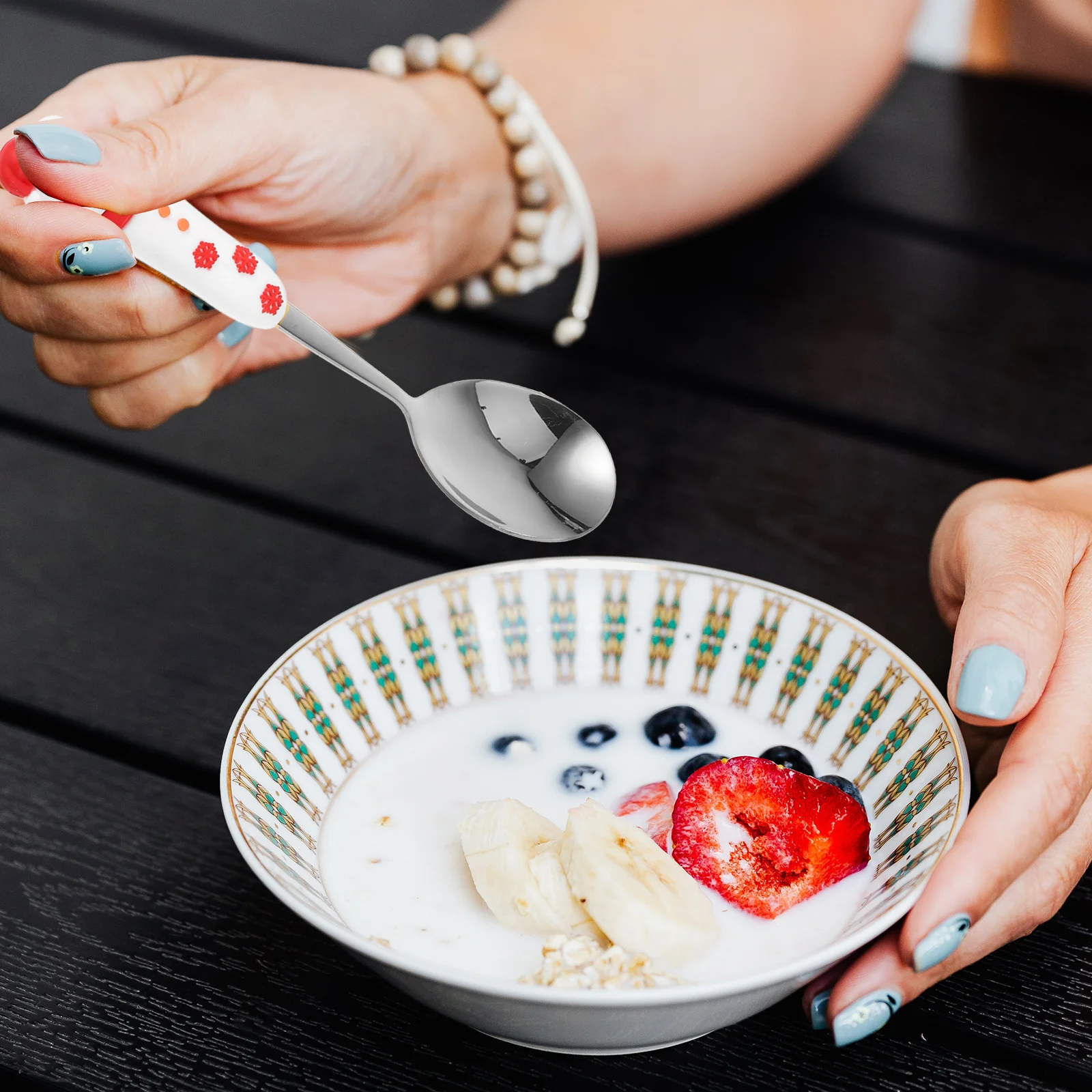 4Pcs Christmas Cartoon Stainless Steel Dessert Spoons Christmas Elements Coffee Tea Stirring Spoons Long Handle Mini
4Pcs Christmas Cartoon Stainless Steel Dessert Spoons Christmas Elements Coffee Tea Stirring Spoons Long Handle Mini