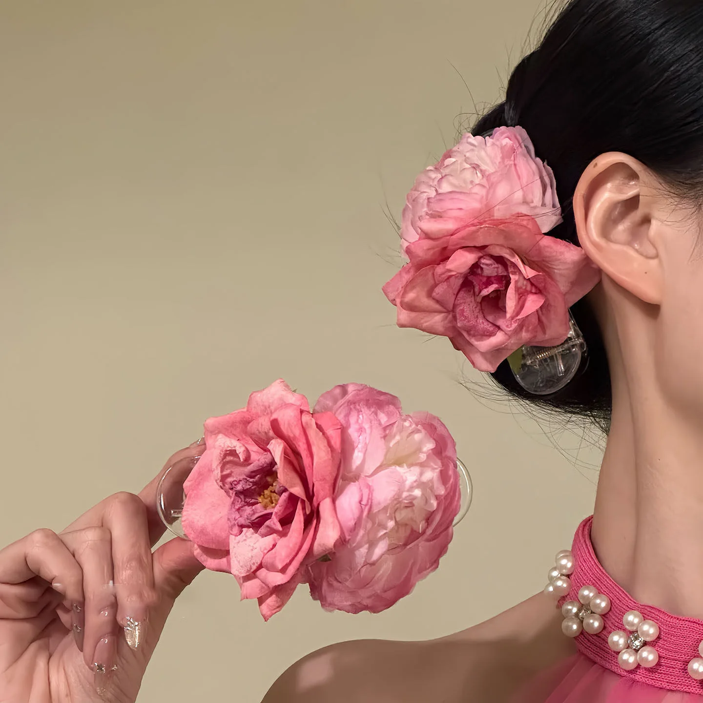 Pink rose flower hairpin one-word clip spring and summer photo head flower hair accessories seaside vacation style
Pink rose flower hairpin one-word clip spring and summer photo head flower hair accessories seaside vacation style