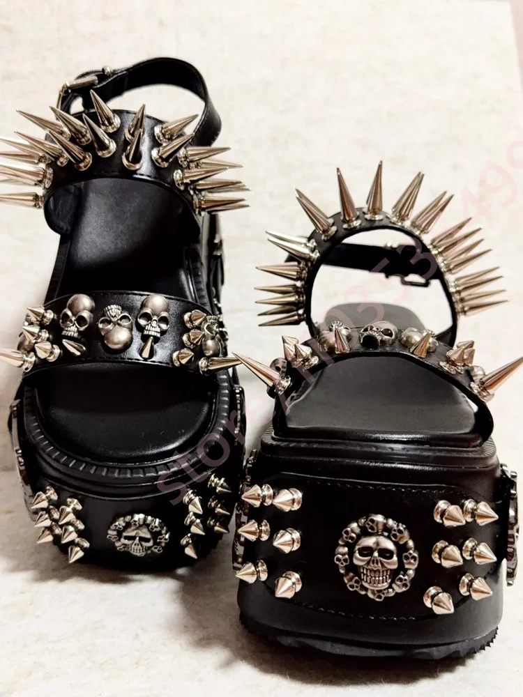2026 New Fashion Platform Wedge Sandals Women Skull Spikes Rivet Ankle Strap Buckle Gothic Punk Open Toe Streetwear Summer Shoes
2026 New Fashion Platform Wedge Sandals Women Skull Spikes Rivet Ankle Strap Buckle Gothic Punk Open Toe Streetwear Summer Shoes