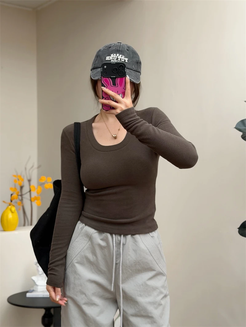 Soft Knitted Long Sve Women's Base irt Slim Fit Autumn Winter Thermal Mousse Cr Touch Velvet T-irt Inner Wear Top
Soft Knitted Long Sve Women's Base irt Slim Fit Autumn Winter Thermal Mousse Cr Touch Velvet T-irt Inner Wear Top