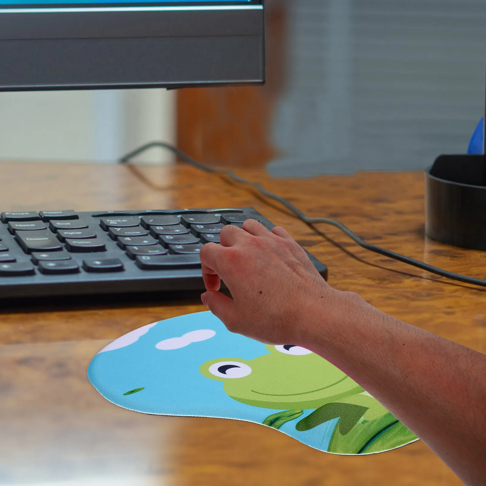 Frog Mouse Pad Non-slip Computer Desk Small Cute Gaming Laptop Wrist Support Smooth Surface Washable Home Office Use Mouse Pads
Frog Mouse Pad Non-slip Computer Desk Small Cute Gaming Laptop Wrist Support Smooth Surface Washable Home Office Use Mouse Pads
