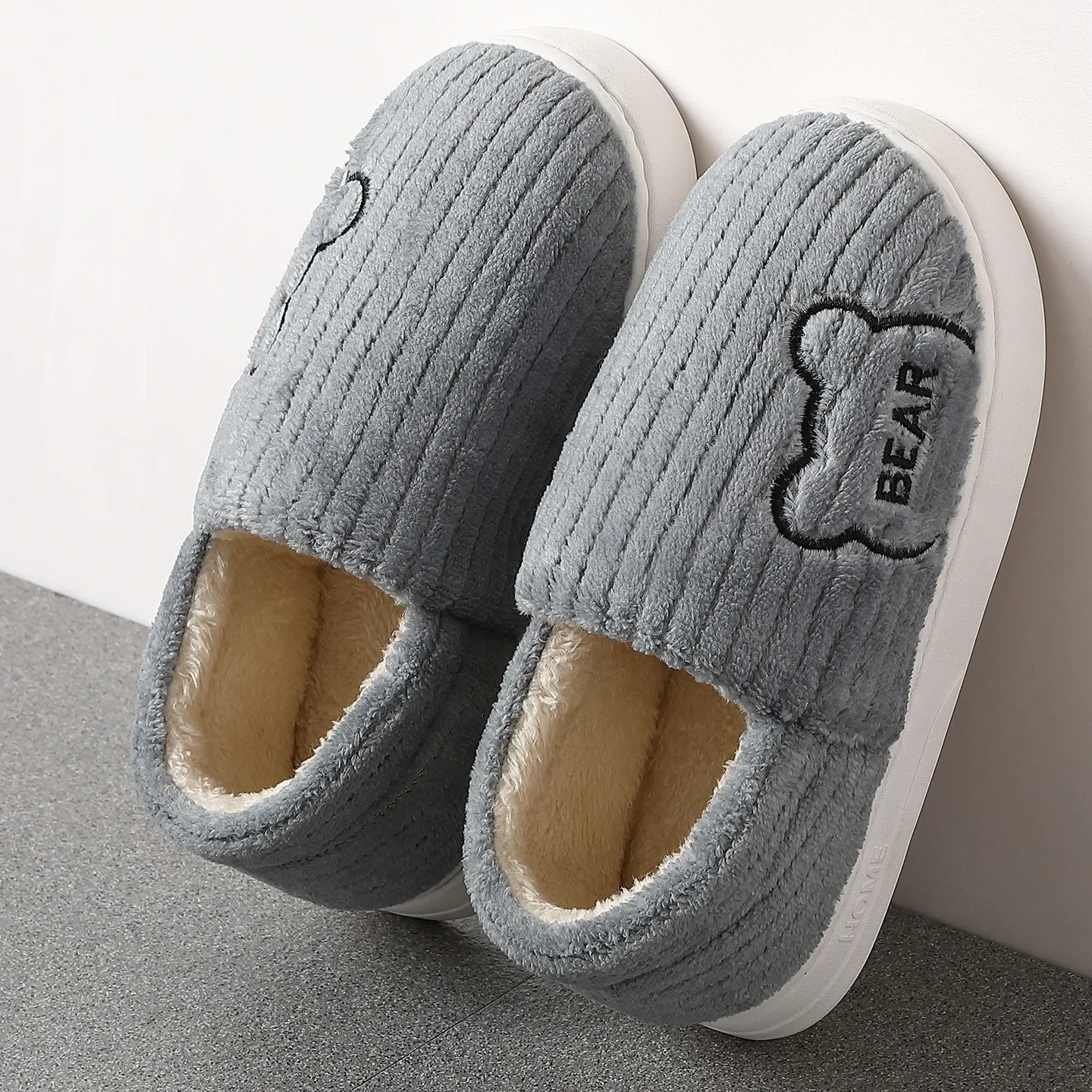 Men Warm Cotton Shoes Soft Plush Slippers Winter Autumn Outdoor Non-slip Fluffy Slides Indoor Women Home Platform Furry Shoes
Men Warm Cotton Shoes Soft Plush Slippers Winter Autumn Outdoor Non-slip Fluffy Slides Indoor Women Home Platform Furry Shoes