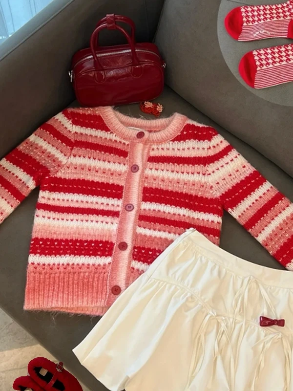 HEIDD Gradient Color Striped Long Sleeve round Neck Knitted Top Women's Fashion Spring Commute Style Straight Cut Knitwear
HEIDD Gradient Color Striped Long Sleeve round Neck Knitted Top Women's Fashion Spring Commute Style Straight Cut Knitwear