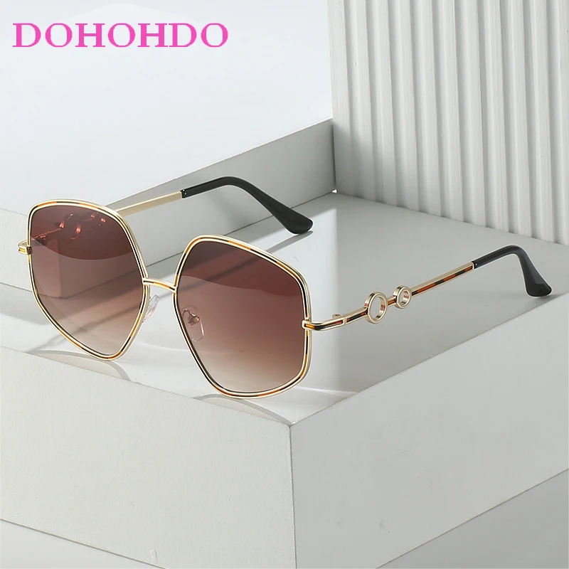 Classic Retro Special Shaped Sunglasses Women Fashion Luxury Brand Design Polygon Sun Glasses Female Outdoor Travel Shades UV400
Classic Retro Special Shaped Sunglasses Women Fashion Luxury Brand Design Polygon Sun Glasses Female Outdoor Travel Shades UV400