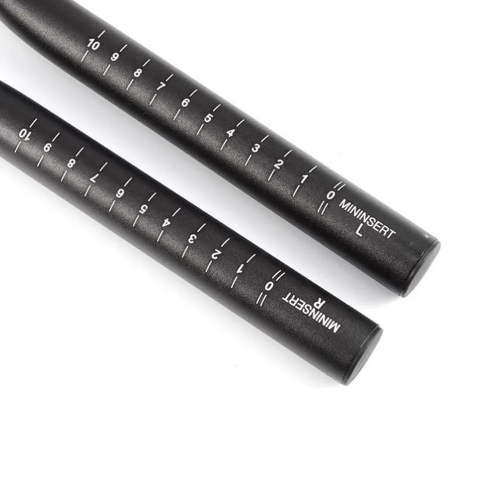 Прочный крепежный зажим для велосипедного руля из алюминиевого сплава Противоскользящие велосипедные ручки-подставки черного цвета для шоссейного велосипеда, для длительных поездок
Прочный крепежный зажим для велосипедного руля из алюминиевого сплава Противоскользящие велосипедные ручки-подставки черного цвета для шоссейного велосипеда, для длительных поездок