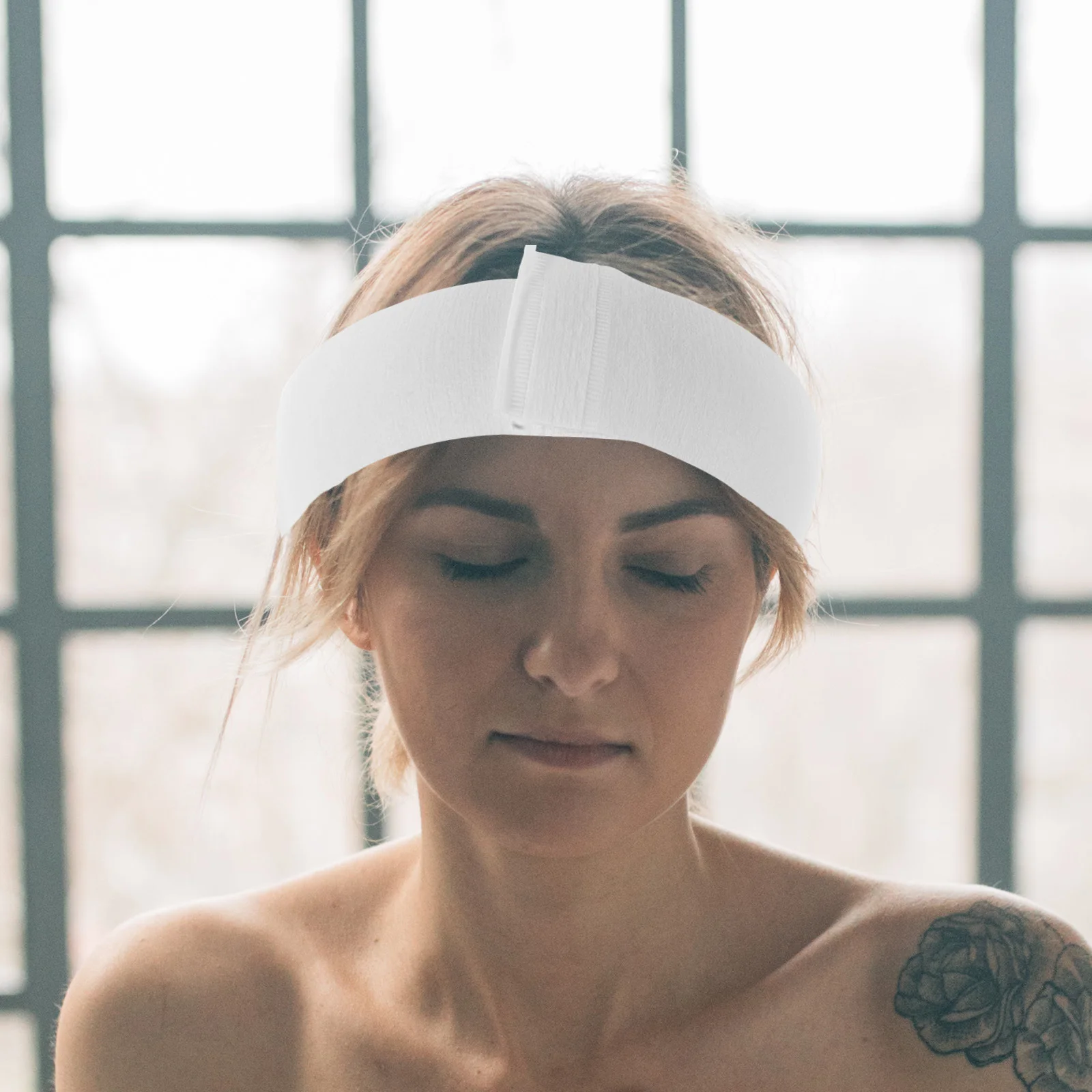 50 шт. одноразовых нетканых повязок для волос для женщин, для спа-процедур, ухода за кожей, мытья лица, салонов красоты
50 шт. одноразовых нетканых повязок для волос для женщин, для спа-процедур, ухода за кожей, мытья лица, салонов красоты