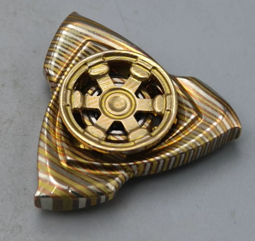 Used EDC mokume propeller fidget decompression toy
Used EDC mokume propeller fidget decompression toy