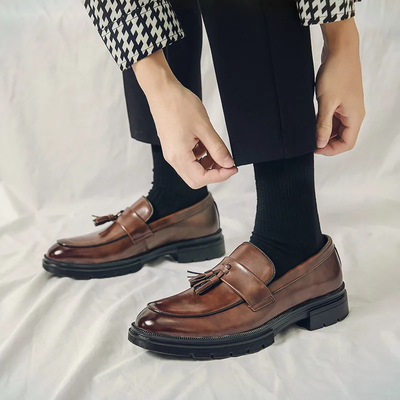 Men's Louboutins Business Dress Shoes Wedding Banquet Set Italian Designer Leather Shoes Genuine Leather Pointed Toe Shoes 38-46
Men's Louboutins Business Dress Shoes Wedding Banquet Set Italian Designer Leather Shoes Genuine Leather Pointed Toe Shoes 38-46