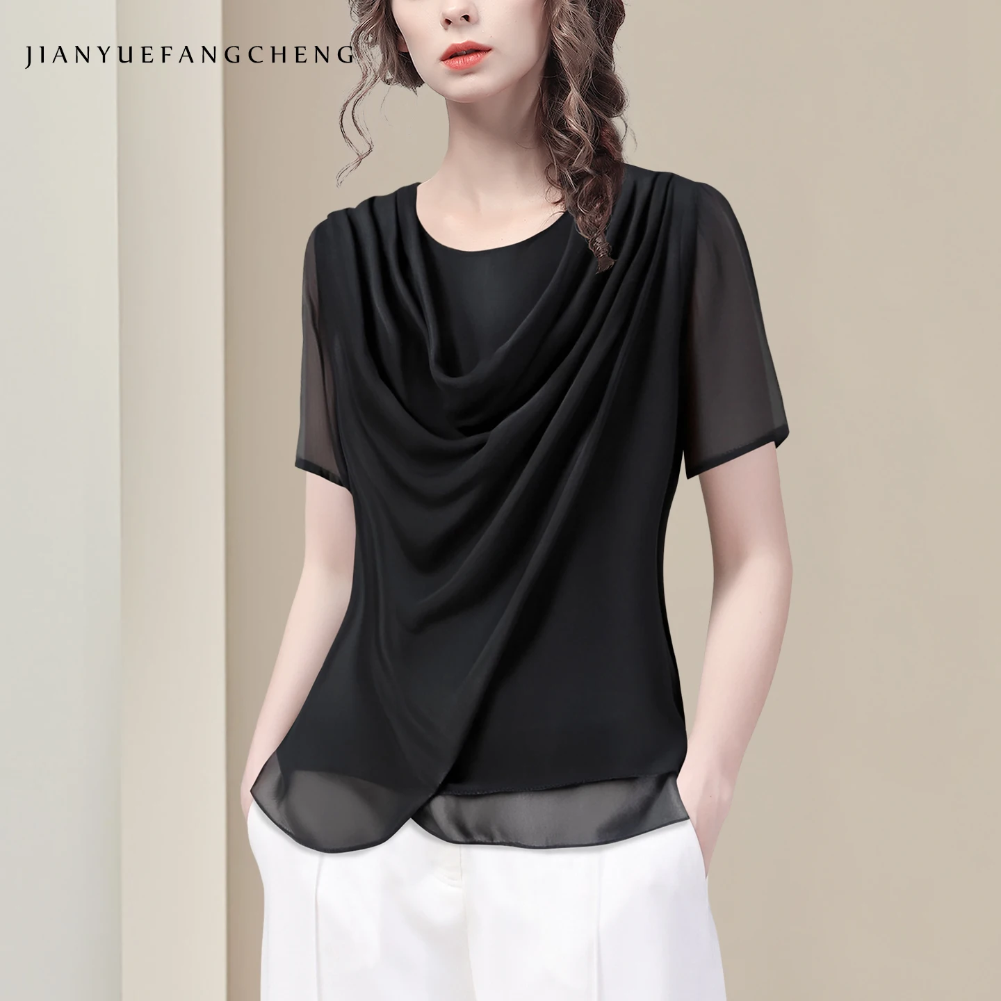 Лето 2025 г., элегантный шифоновый топ во французском стиле, женская повседневная вечерняя рубашка с коротким рукавом и распашным воротником 
Лето 2025 г., элегантный шифоновый топ во французском стиле, женская повседневная вечерняя рубашка с коротким рукавом и распашным воротником