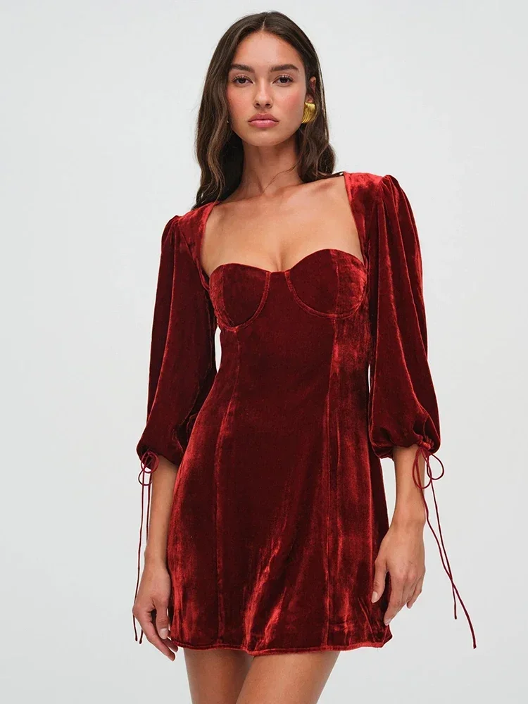 XIZOU Velvet Backless Sexy Mini Dress for Women Elegant Autumn Winter New Square Collar Half Sleeve Bodycon Club Party Dress
XIZOU Velvet Backless Sexy Mini Dress for Women Elegant Autumn Winter New Square Collar Half Sleeve Bodycon Club Party Dress
