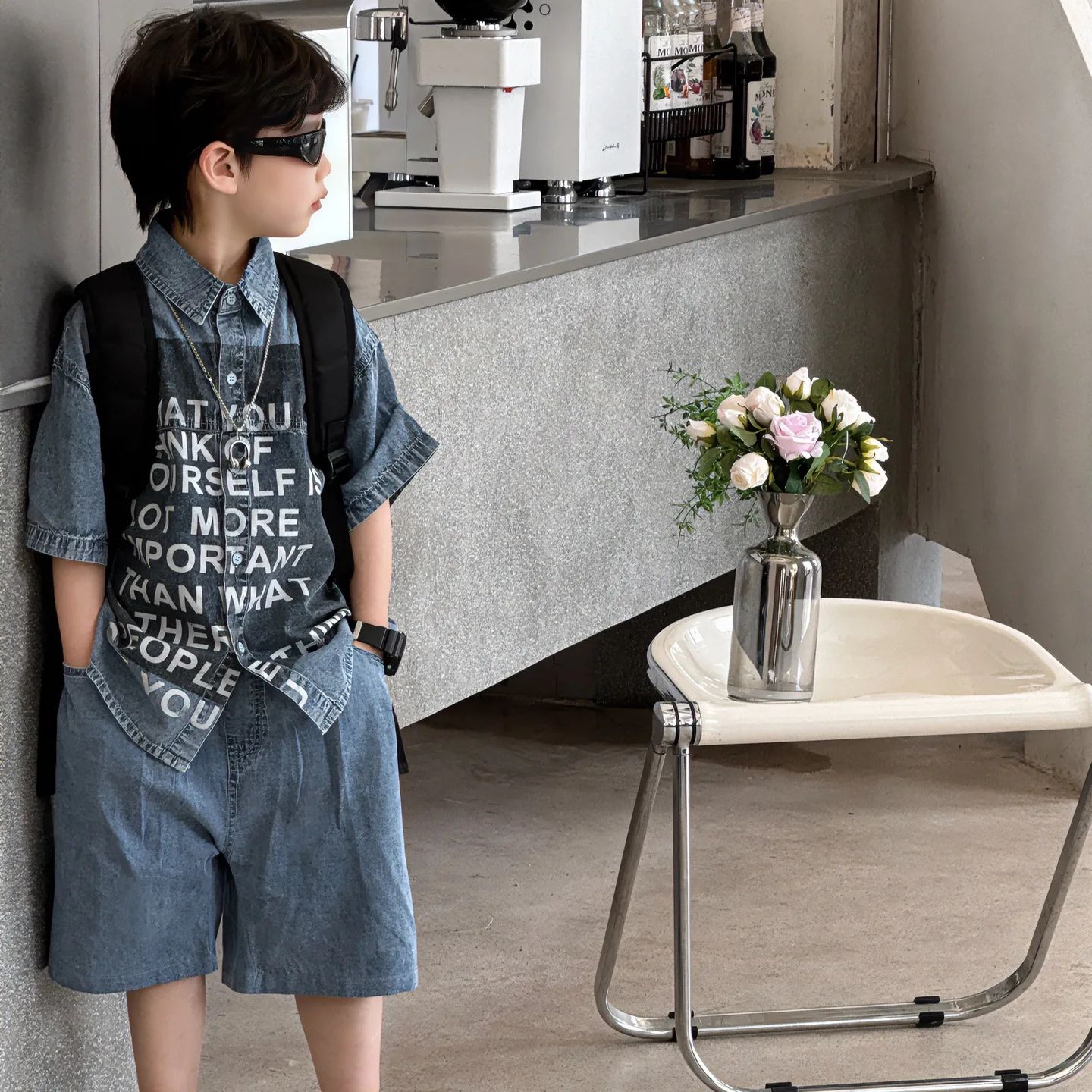 2025 Summer Clothing New Korean Boys' Versatile Loose American Letter Denim Set Children's Short Sleeved Shorts
2025 Summer Clothing New Korean Boys' Versatile Loose American Letter Denim Set Children's Short Sleeved Shorts
