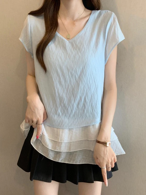 Light Blue V-Neck Short Sleeve Shirt Women's plus Size Summer New Style Bell Hem Blouse Korean Style Loose Fit Commute Wind
Light Blue V-Neck Short Sleeve Shirt Women's plus Size Summer New Style Bell Hem Blouse Korean Style Loose Fit Commute Wind