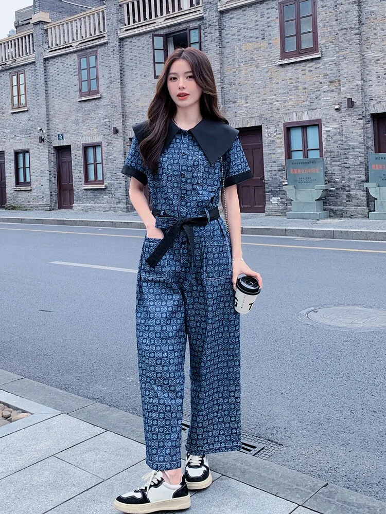 Floral Print Patchwork Doll Collar Denim Jumpsuit Women's Summer High-End Trendy One-Piece Suit Street Style Unique
Floral Print Patchwork Doll Collar Denim Jumpsuit Women's Summer High-End Trendy One-Piece Suit Street Style Unique
