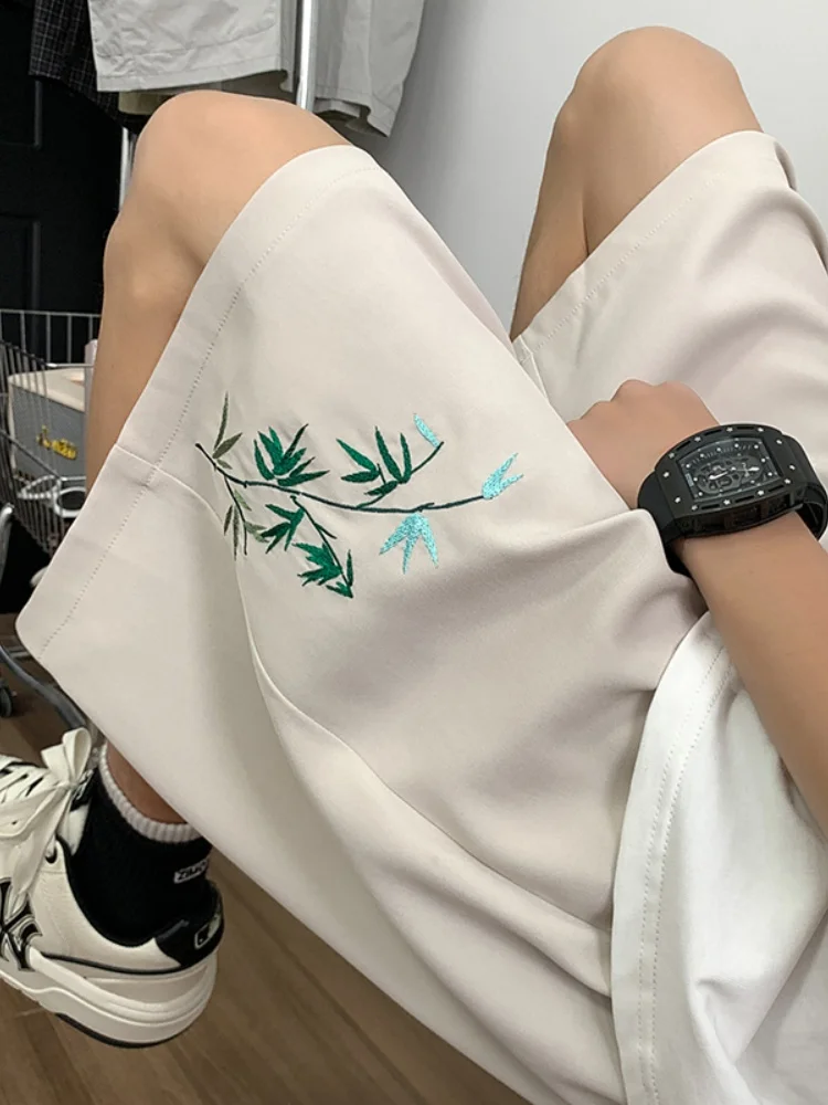 Новые китайские мужские летние тонкие повседневные вышитые шорты-костюм, свободные прямые леггинсы, дышащие, удобные, модные
Новые китайские мужские летние тонкие повседневные вышитые шорты-костюм, свободные прямые леггинсы, дышащие, удобные, модные