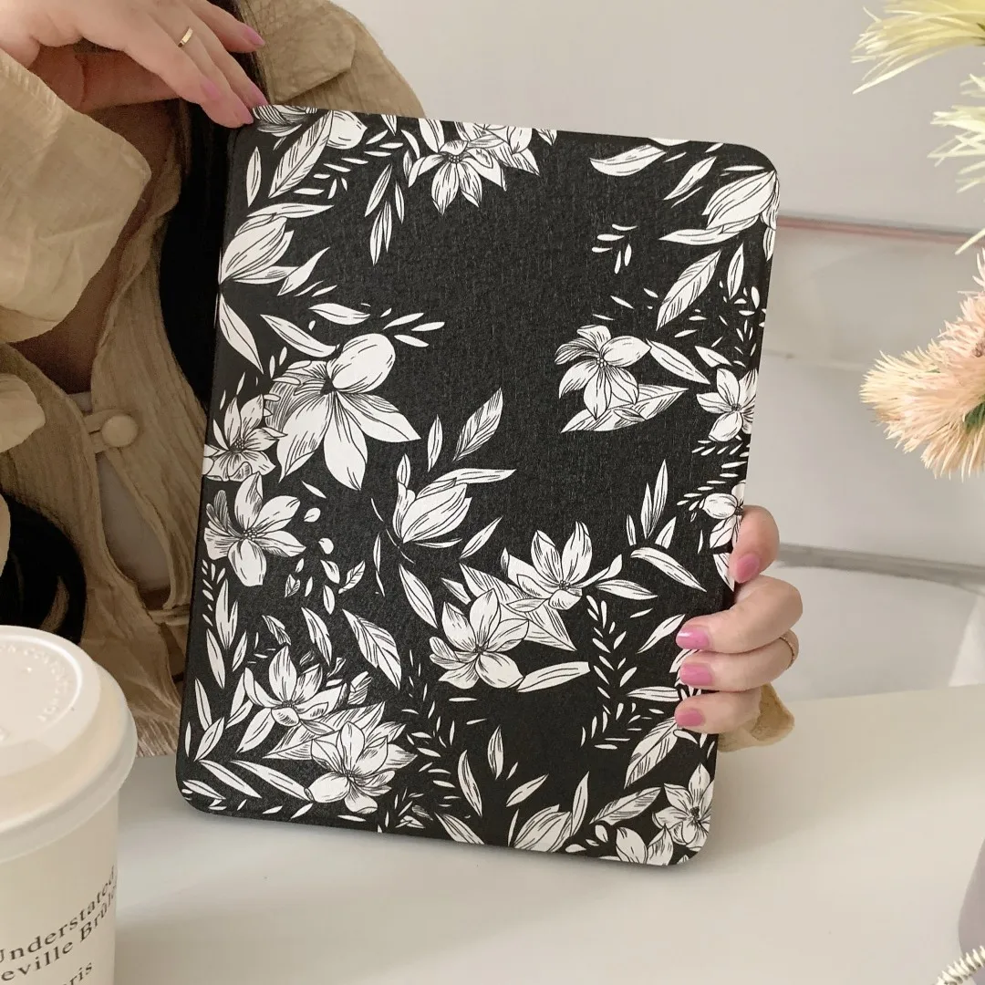 Vintage White Flower With Pencil Holder For iPad 10.2 iPad Air 5 4th Generation 10.9 iPad Pro 11 9.7 10.2 8 9th 10.5 Mini 6 Case
Vintage White Flower With Pencil Holder For iPad 10.2 iPad Air 5 4th Generation 10.9 iPad Pro 11 9.7 10.2 8 9th 10.5 Mini 6 Case