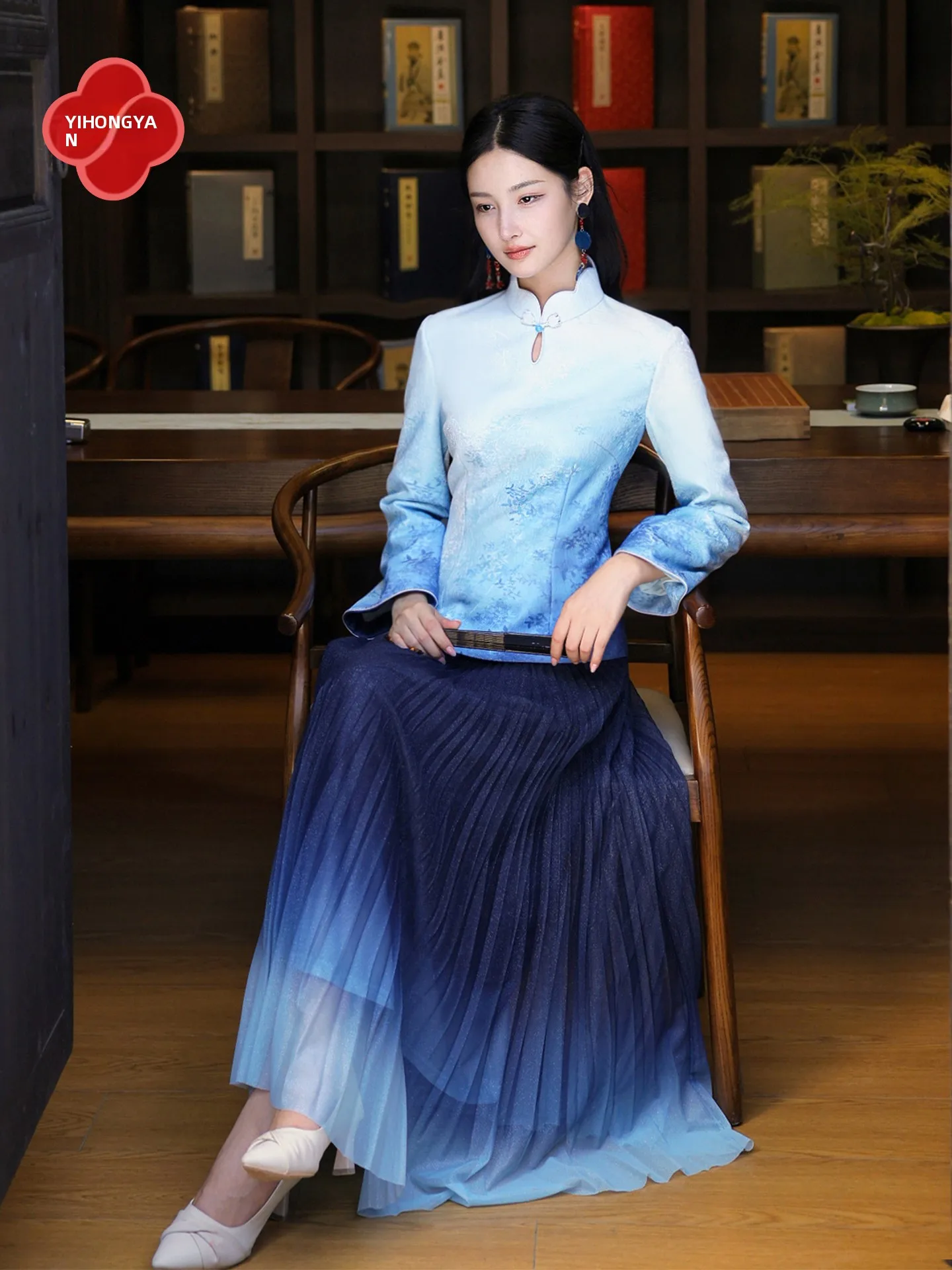 New Chinese Sle Women's Knitted adient Petal Collar Top Early Spring Plant Dye k Pattern National Trend Faionable
New Chinese Sle Women's Knitted adient Petal Collar Top Early Spring Plant Dye k Pattern National Trend Faionable