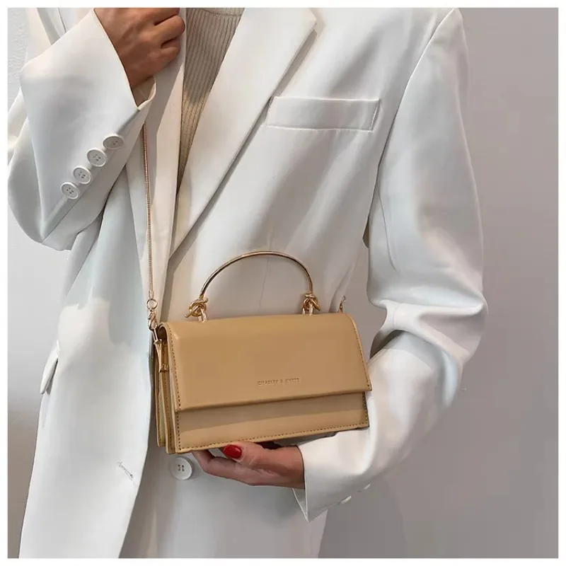 Spring and summer new chain women's bags fashionable hundreds of single shoulder crossbody bag retro handheld small square bags
Spring and summer new chain women's bags fashionable hundreds of single shoulder crossbody bag retro handheld small square bags
