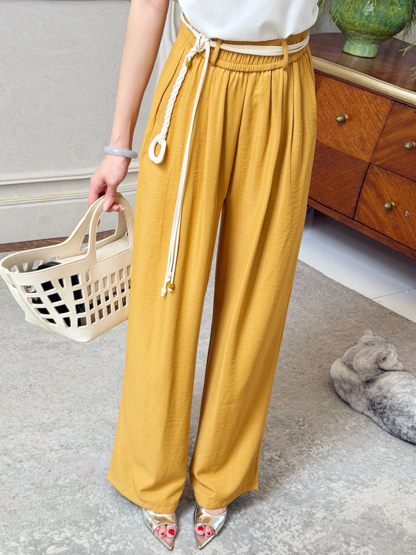 High Waist Wide Leg Pants Women's Summer Casual Floor-Length Straight Silk Ice Pants Belted Loose Fit Trousers for Ladies
High Waist Wide Leg Pants Women's Summer Casual Floor-Length Straight Silk Ice Pants Belted Loose Fit Trousers for Ladies