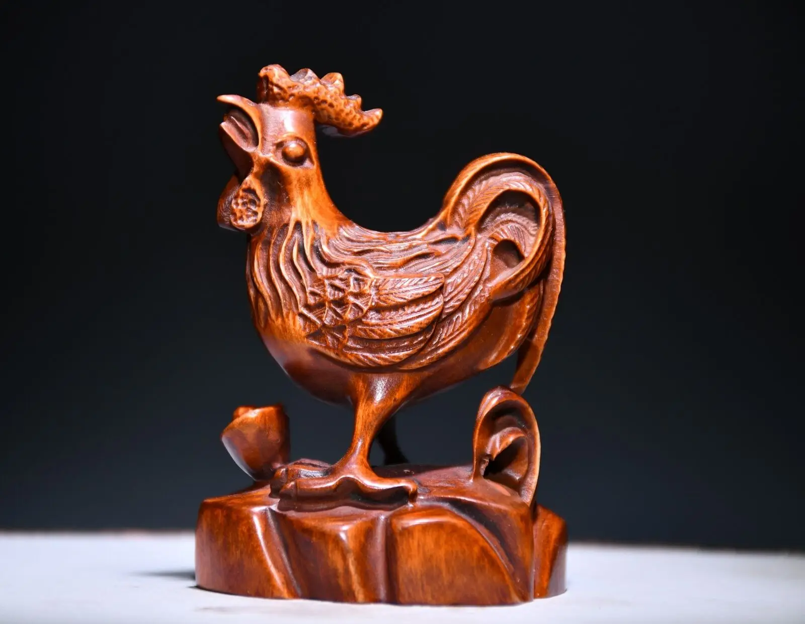 3" Chinese Box-wood Hand Engraving Animal 12 Zodiac Chicken Statue
3" Chinese Box-wood Hand Engraving Animal 12 Zodiac Chicken Statue