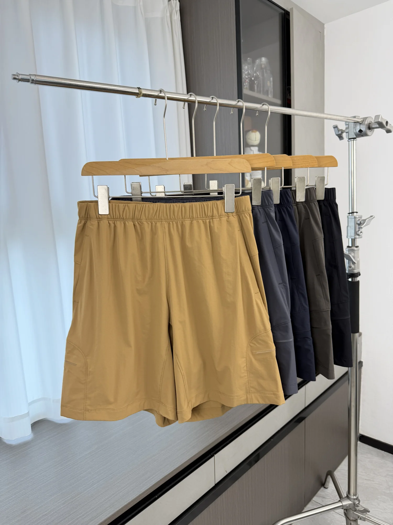 Outdoor Comfortable Elastic Waist Shorts Men's Summer Loose Fit Three-dimensional Cuts Casual Short Pants Five-Quarter Length
Outdoor Comfortable Elastic Waist Shorts Men's Summer Loose Fit Three-dimensional Cuts Casual Short Pants Five-Quarter Length