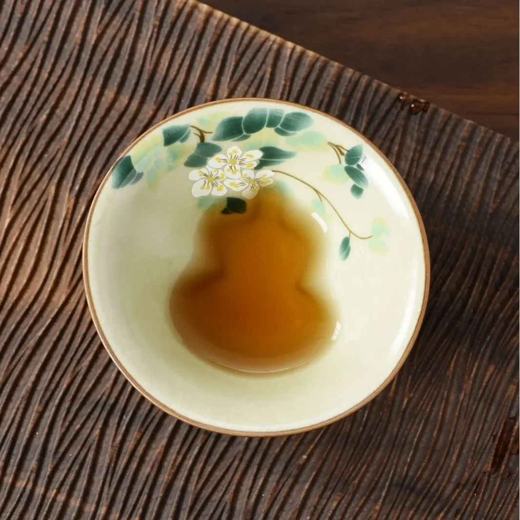 DSA gourd cup teacup tea cup opening master cup household personal ceramic tea set
DSA gourd cup teacup tea cup opening master cup household personal ceramic tea set