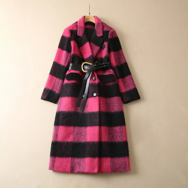 European and American women's wear for winter 2022 Long sleeve suit collar striped print single breasted belt Fashion plush coat
European and American women's wear for winter 2022 Long sleeve suit collar striped print single breasted belt Fashion plush coat
