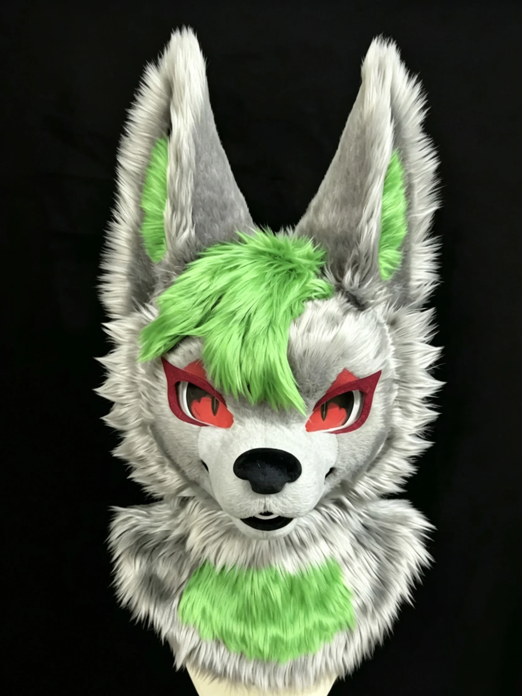 Fur suit - Fur-hound wolf-head mascot costume - For adult children to wear as a headgear to disguise as a wolf for Halloween rol
Fur suit - Fur-hound wolf-head mascot costume - For adult children to wear as a headgear to disguise as a wolf for Halloween rol