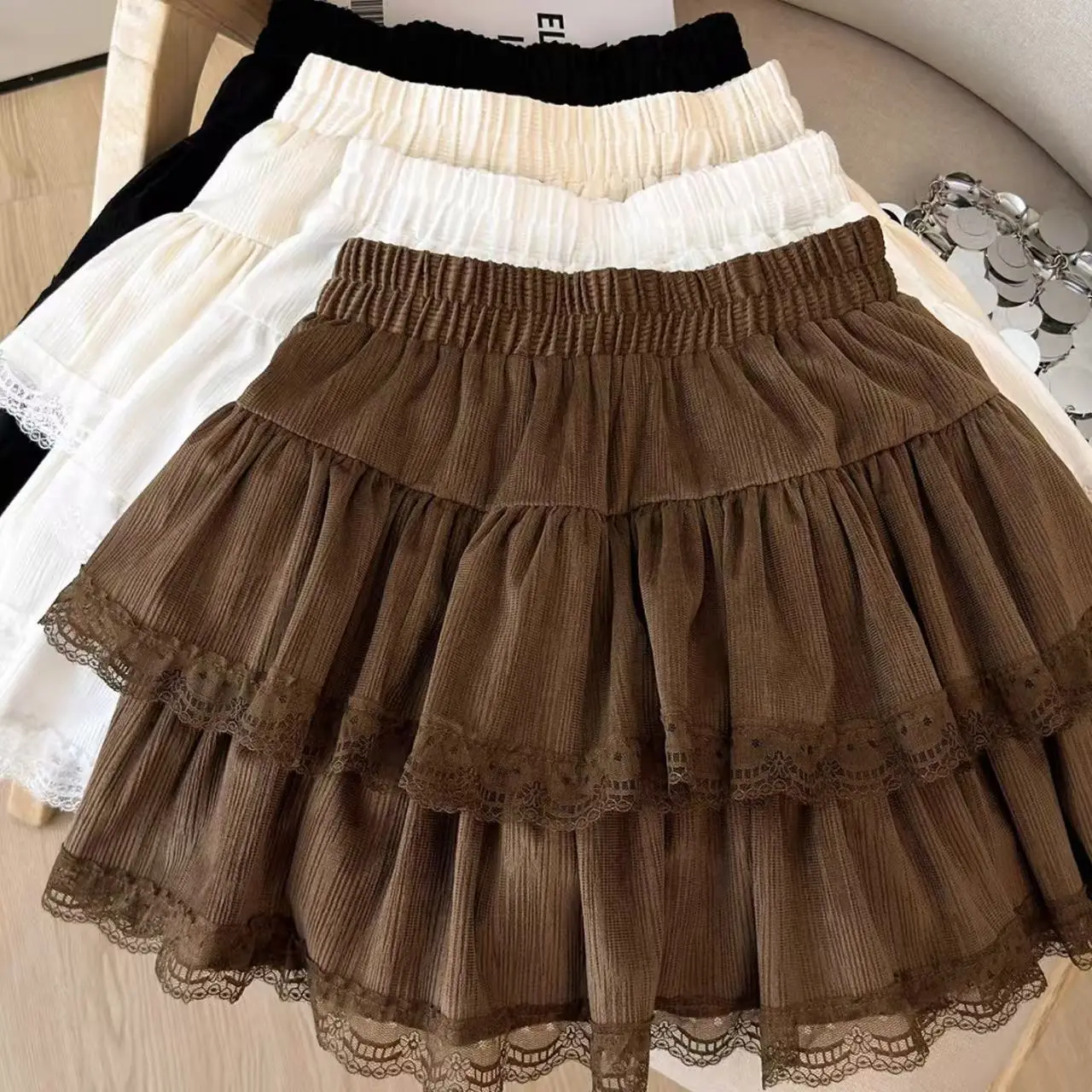 2026 Sweet Ballet Style Ruffle Lace Splicing Layered Cake Skirt High Waist A-Line Short Skirt for Women Anti-Aging Elastic Waist
2026 Sweet Ballet Style Ruffle Lace Splicing Layered Cake Skirt High Waist A-Line Short Skirt for Women Anti-Aging Elastic Waist