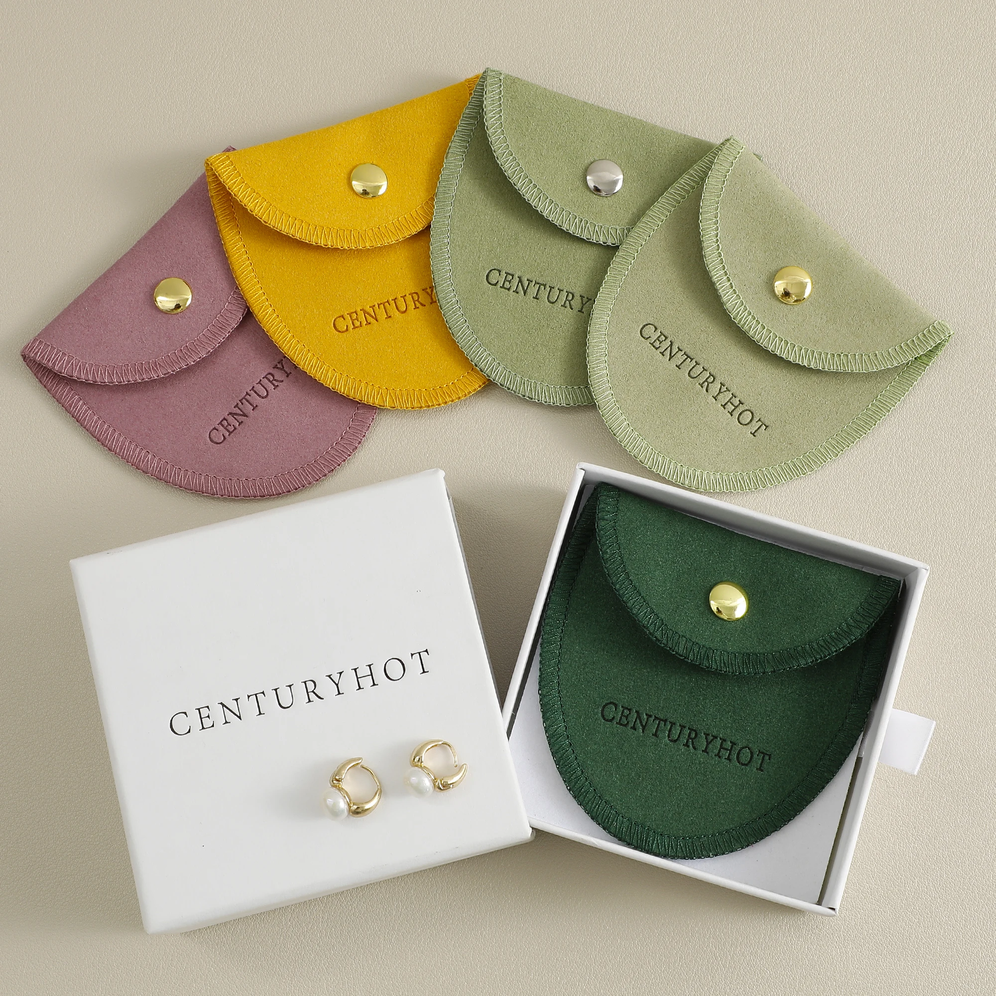 Microfiber pouches for personalized jewelry, 8cm snap pocket with your logo, ring pouch, earring pouch, necklace pouch
Microfiber pouches for personalized jewelry, 8cm snap pocket with your logo, ring pouch, earring pouch, necklace pouch