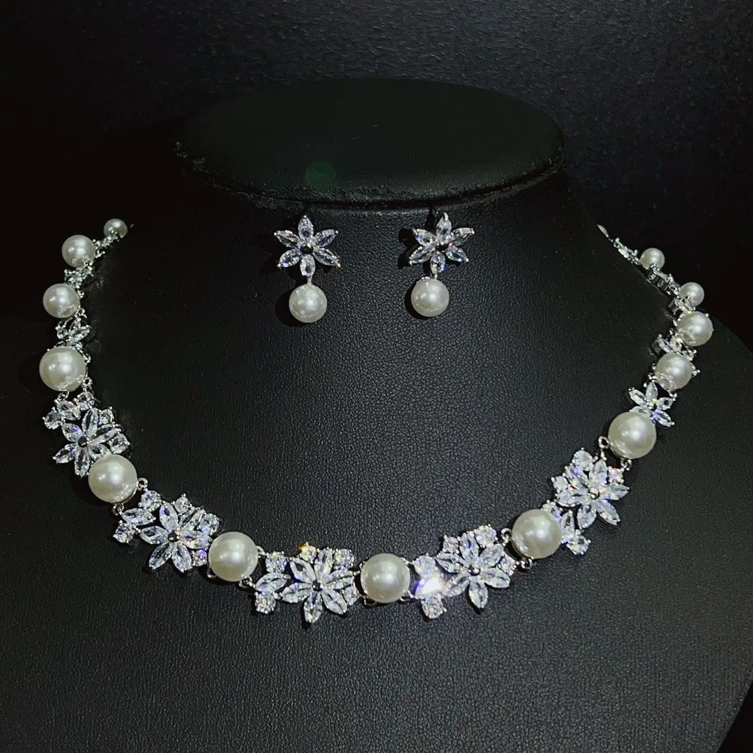 Sparkling Zirconia Pearls Necklace and Earrings 2 PCS Jewelry Set UAE Bridal Party Jewelry Set Wedding Gift
Sparkling Zirconia Pearls Necklace and Earrings 2 PCS Jewelry Set UAE Bridal Party Jewelry Set Wedding Gift