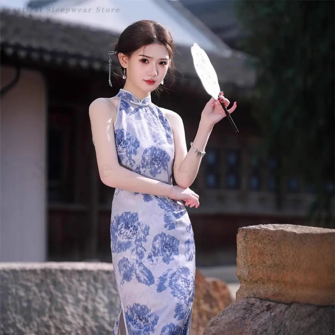 Новое Cheongsam без рукавов в китайском стиле, сексуальное облегающее платье Ципао с висячим вырезом, винтажное платье с цветочным принтом, модное вечернее платье
Новое Cheongsam без рукавов в китайском стиле, сексуальное облегающее платье Ципао с висячим вырезом, винтажное платье с цветочным принтом, модное вечернее платье