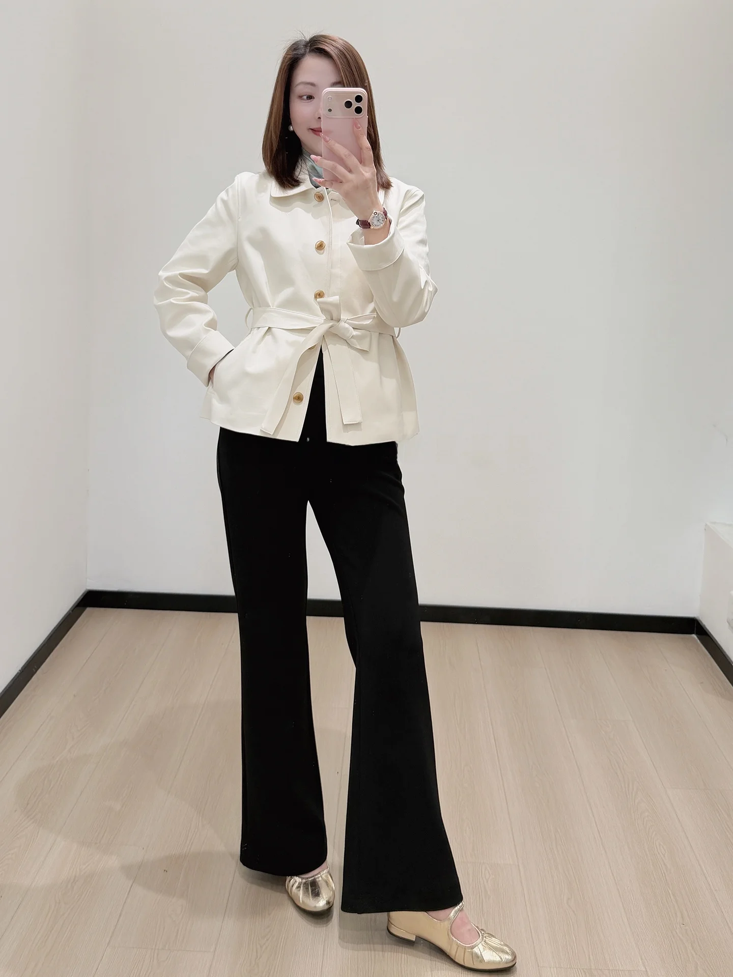 Elegant Short Windbreaker Jacket with Belt Classic Personality Minimalist Style Women's Spring Fashion Outerwear
Elegant Short Windbreaker Jacket with Belt Classic Personality Minimalist Style Women's Spring Fashion Outerwear
