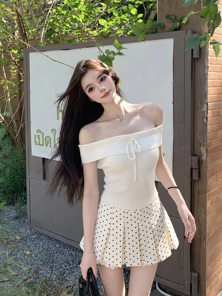 Keni plus Size Sweet One Shoulder Waist Cinching Women's Summer Polka Dot Pleated Skirt Set High Waist A-Line Dress Commute S...
Keni plus Size Sweet One Shoulder Waist Cinching Women's Summer Polka Dot Pleated Skirt Set High Waist A-Line Dress Commute S...