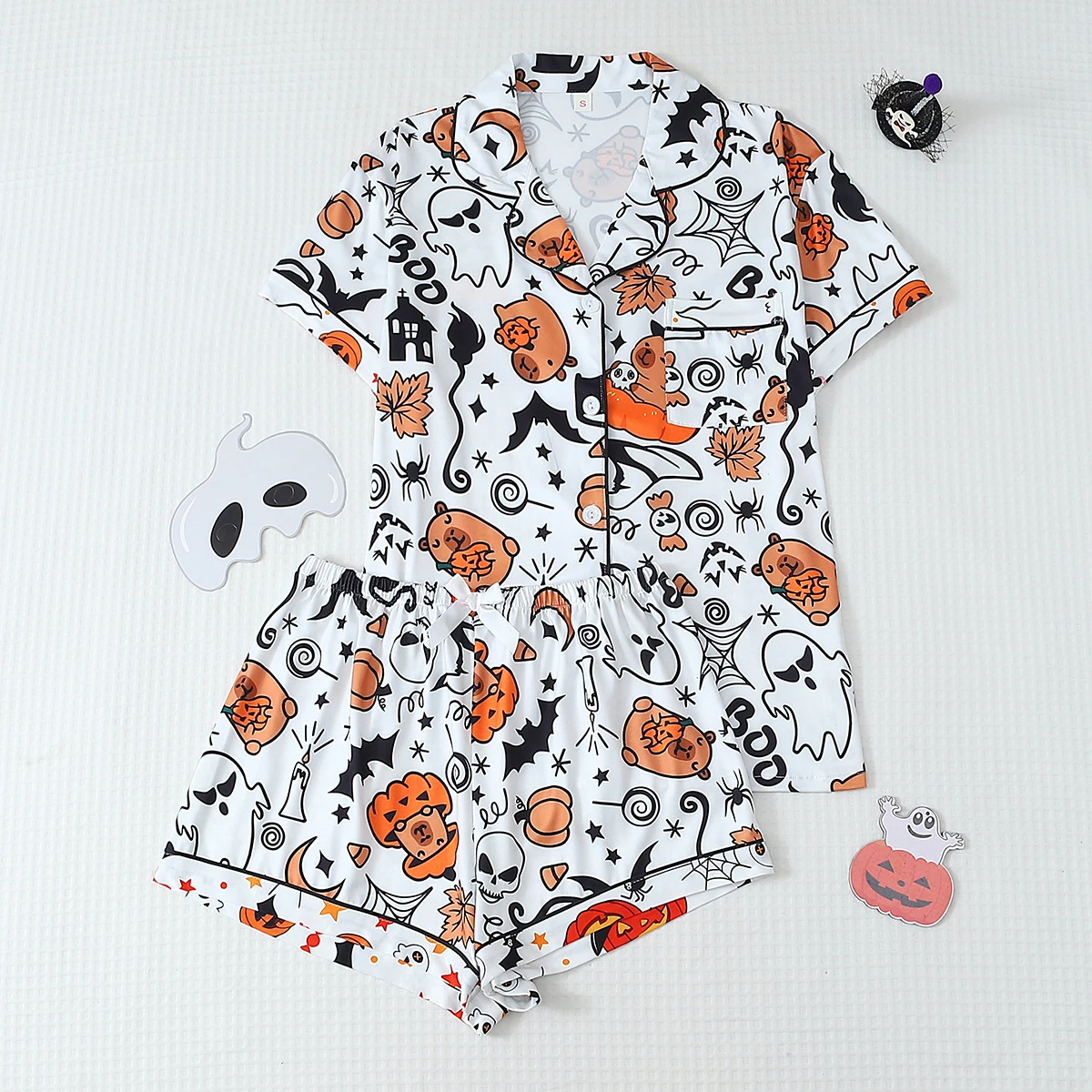 2-Piece Set of Funny and Quirky White Halloween Pufferfish Print Spring/Summer Short-Sleeve Collared Top and Bow Shorts Women's Pajama Set Loungewear Suitable for Halloween
2-Piece Set of Funny and Quirky White Halloween Pufferfish Print Spring/Summer Short-Sleeve Collared Top and Bow Shorts Women's Pajama Set Loungewear Suitable for Halloween
