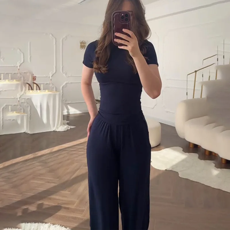 O-neck T-shirt Pants Suit Women Casual Short Sleeve Slim Tops Elastic Waist Trousers 2025 Spring Summer New Lady Solid Set
O-neck T-shirt Pants Suit Women Casual Short Sleeve Slim Tops Elastic Waist Trousers 2025 Spring Summer New Lady Solid Set