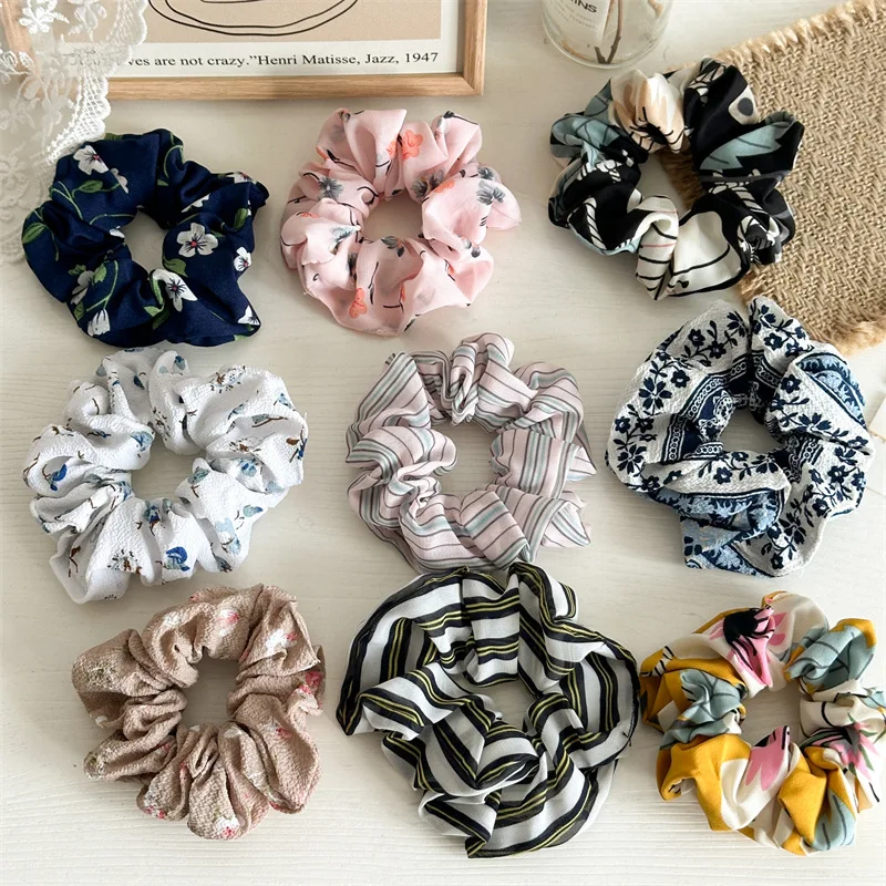 Various Hair Ties, Printed Scrunchies for Women, Embroidered Hairbands, Ponytail Accessories
Various Hair Ties, Printed Scrunchies for Women, Embroidered Hairbands, Ponytail Accessories